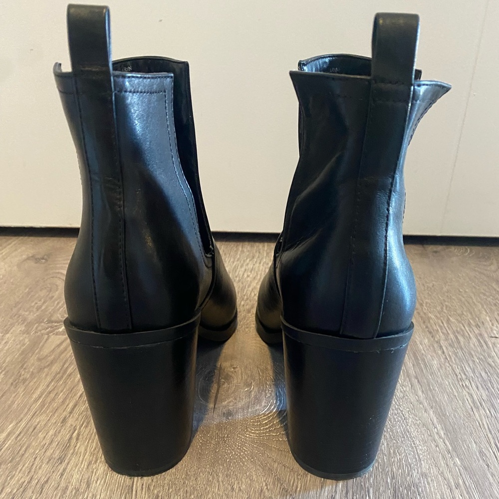 STEVE MADDEN- Black leather cutout Ankle Boots - Picture 4 of 7
